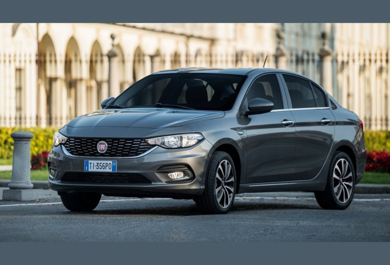 Fiat Egea Arka Kapısı Su Alıyor