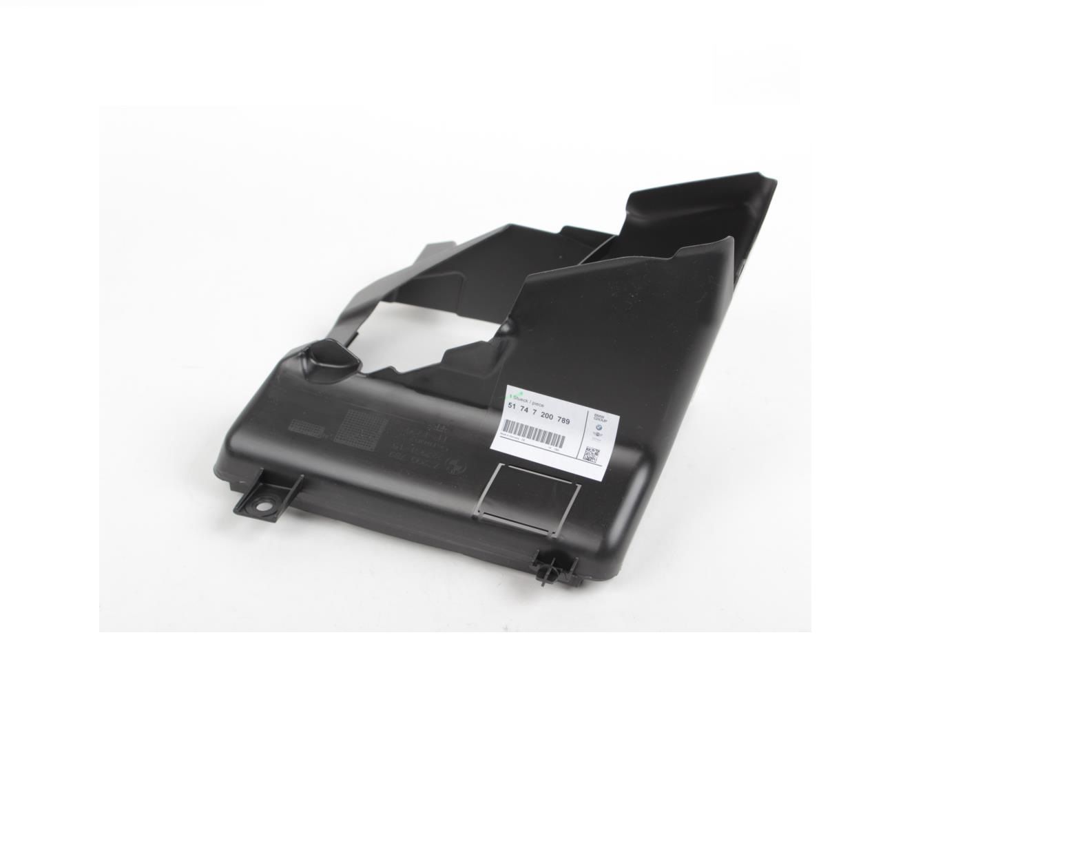 Bmw 5 Seri F10 Kasa Radyatör Hava Kanalı Ön Sağ Bmw Orijinal Marka 51747200790