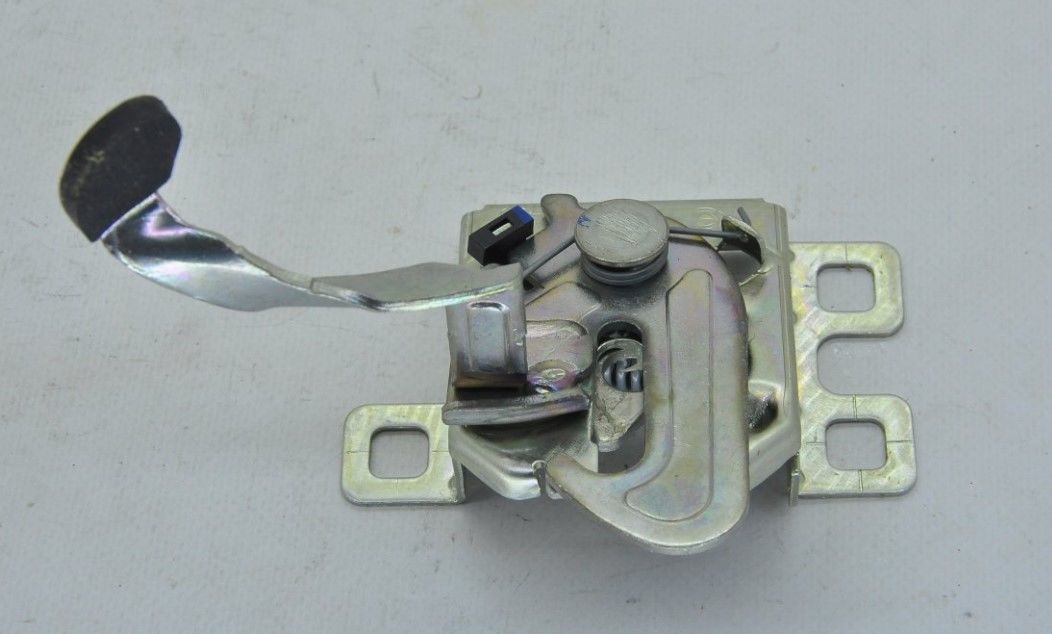 Fiat Doblo 2010 Sonrası Motor Kaput Kilidi Orijinal Opar Marka 51810895