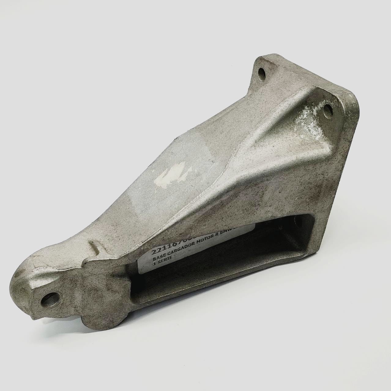 Bmw 1 Seri E87 Kasa Motor Kulağı Sağ Bmw Orijinal Marka 22116760310