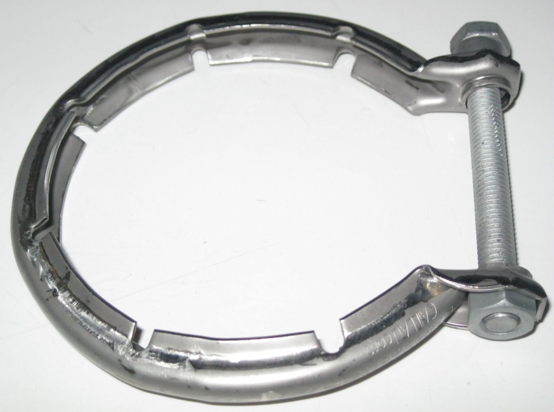 Bmw X6 Seri E71 Kasa Egzoz Kelepçesi Bmw Orijinal Marka 18308512137