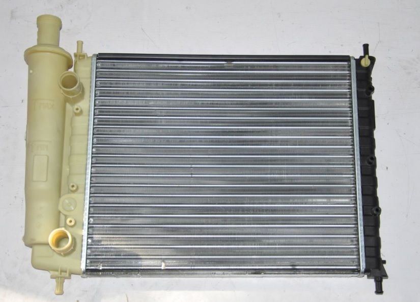 Fiat Brava 1.6 16 Valf Radyatör Su ( Bidonlu Müşürsüz ) Valeo Marka 732788