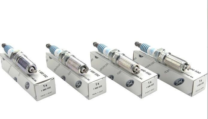 Ford Mustang 2.3 Benzinli 317 BG Ateşleme Buji Takımı Orijinal Ford Otosan Marka CB5E12405AA