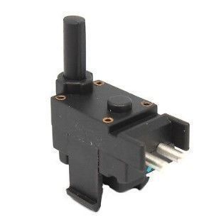 Mercedes W906 Geri Vites Lamba Anahtarı  Orijinal Mercedes A2015450014