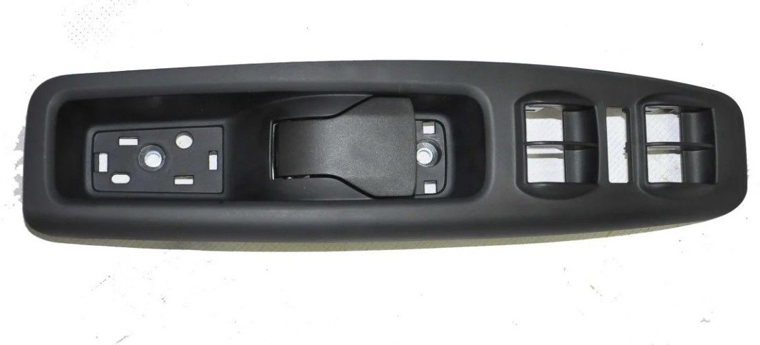 Fiat Doblo 2015 Sonrası Sol Cam Düğme Ve İç Açma Çerçevesi ( Dörtlü Düğmeli Tip ) Orijinal Opar Marka 735616032