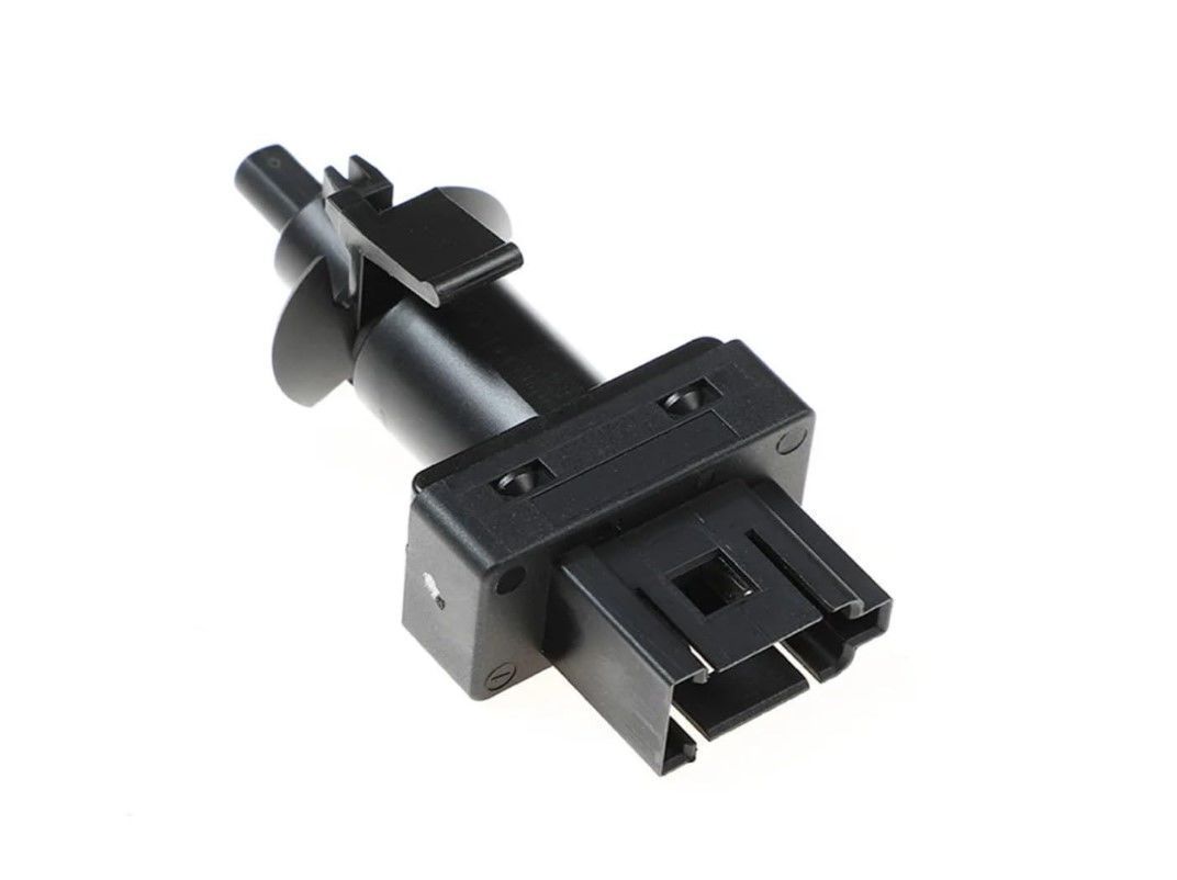 Mercedes W124 Debriyaj Pedal Müşürü Hella Marka A0065451014