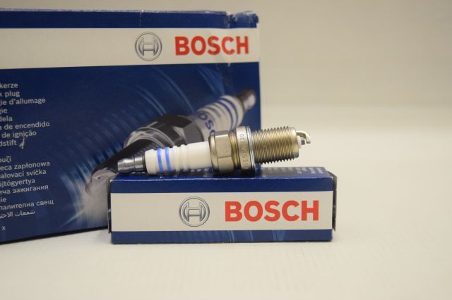 Fiat Albea 1.6 16V Ateşleme Bujisi BOSCH Marka 46551935E