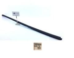 Peugeot 106 Ön Cam Kenar Çıktısı Sol Psa Marka 9309.A5