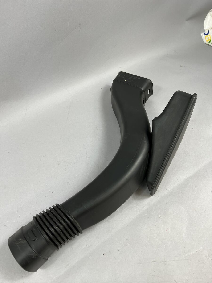 Bmw 5 Seri F07 Kasa Hava Filtre Borusu Bmw Orijinal Marka 13717811597