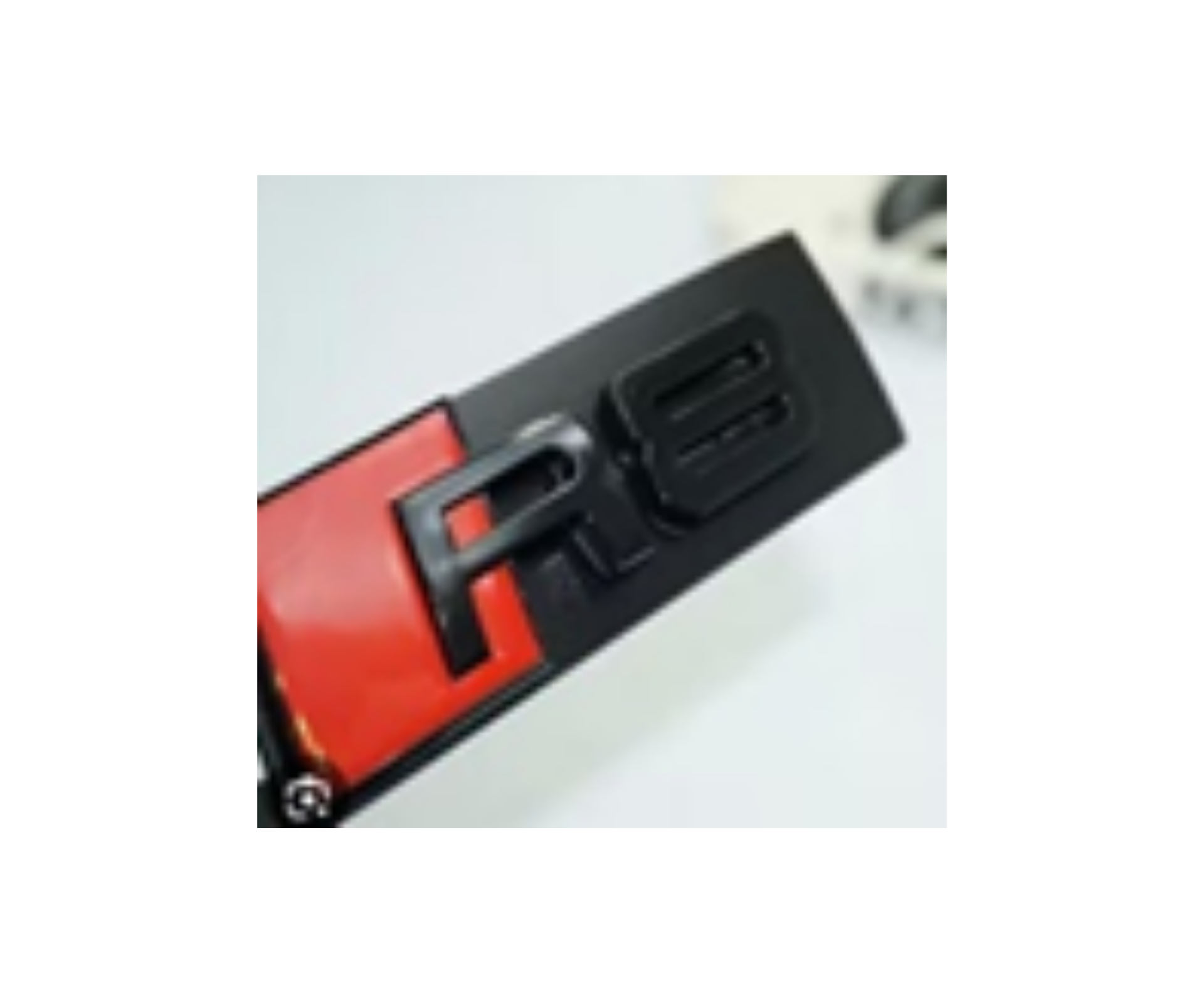 Audi R8 Yazısı Ön Panjur Siyah İthal Marka 4S0419685-4S0853737GT94